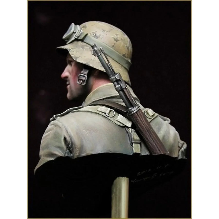 WWII German DAK Soldier 1/10 Scale Resin Bust - 1/10 resin model view 6