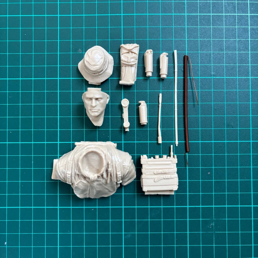 US Navy SEAL Operator 1/10 Resin Bust with Tactical Gear - 1/10 resin model view 6