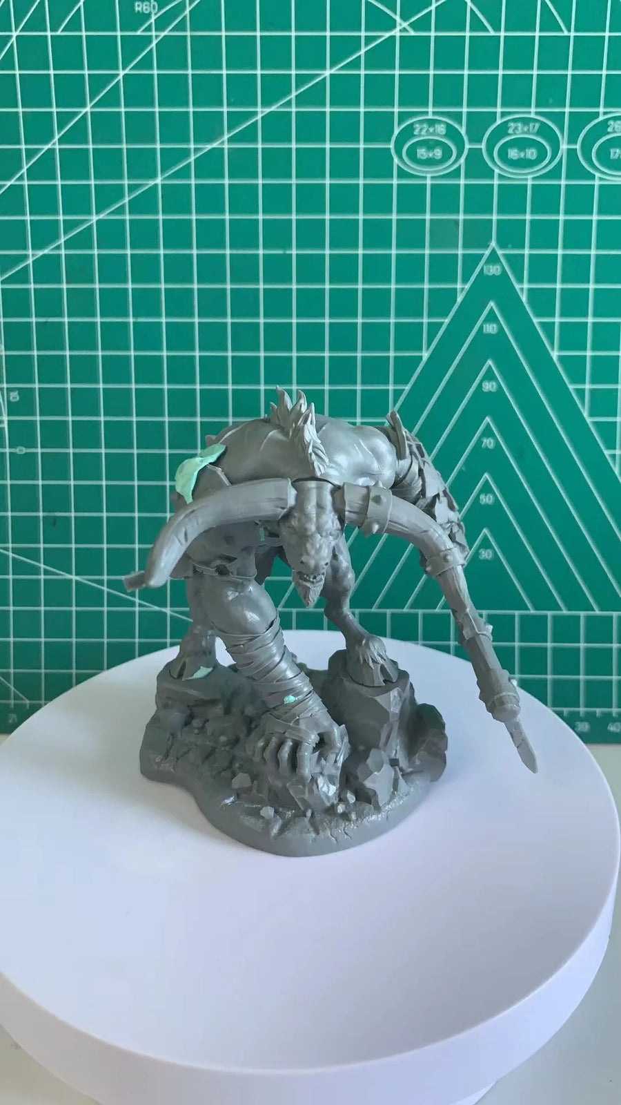 Bullhead Beast Warrior 1/24 Scale Resin Model Figure Kit - 1/24 resin model view 6