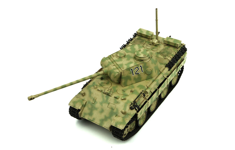 German Panther Ausf.D Tank 1/35 Scale Resin Model Kit - 1/35 resin model view 4