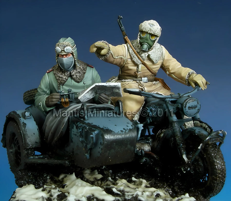 WWII German Soldier Winter Uniform 1/35 Resin Figure Diorama Kit - 1/35 resin model view 2