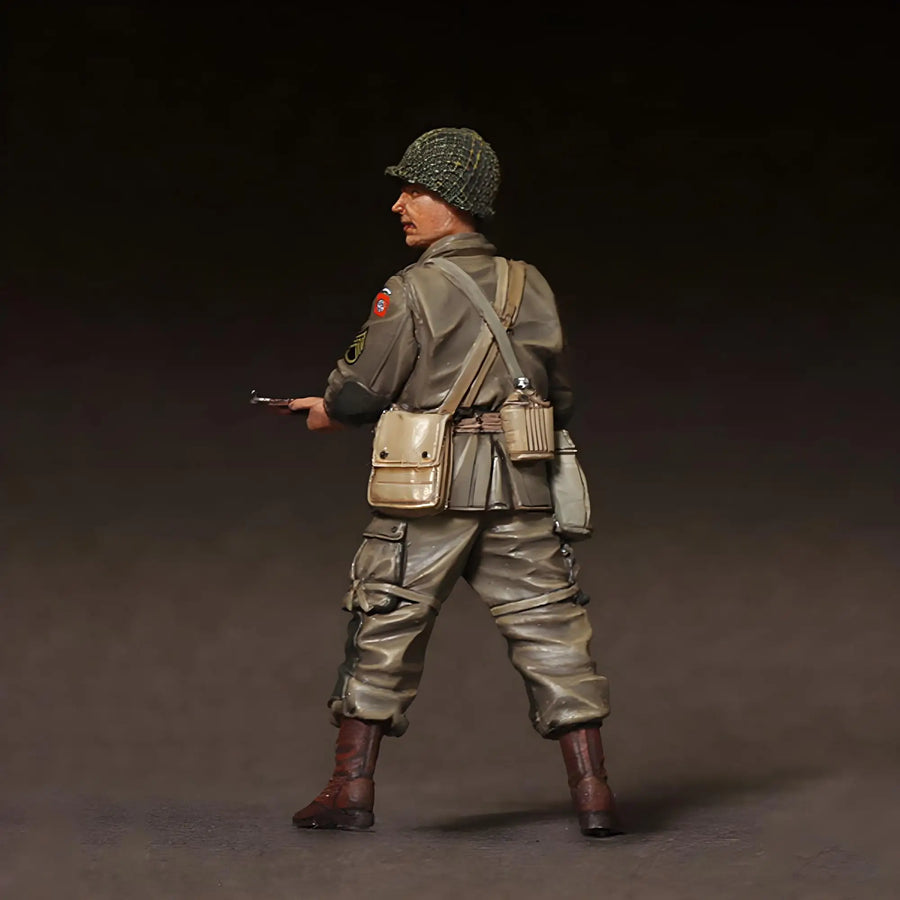 WWII US Infantry Soldiers 1/35 Resin Figure Set - 1/35 resin model view 6
