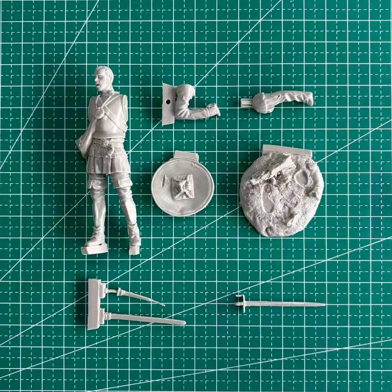 Ancient Spanish Warrior with Shield 75mm Resin Figure Kit - 75mm resin model view 2