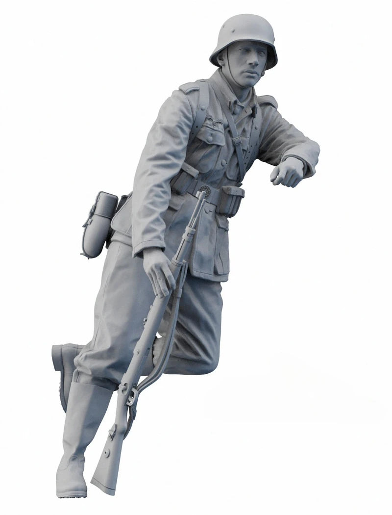 WWII German Wehrmacht Infantryman 1/16 Resin Figure Kit - 1/16 resin model view 2