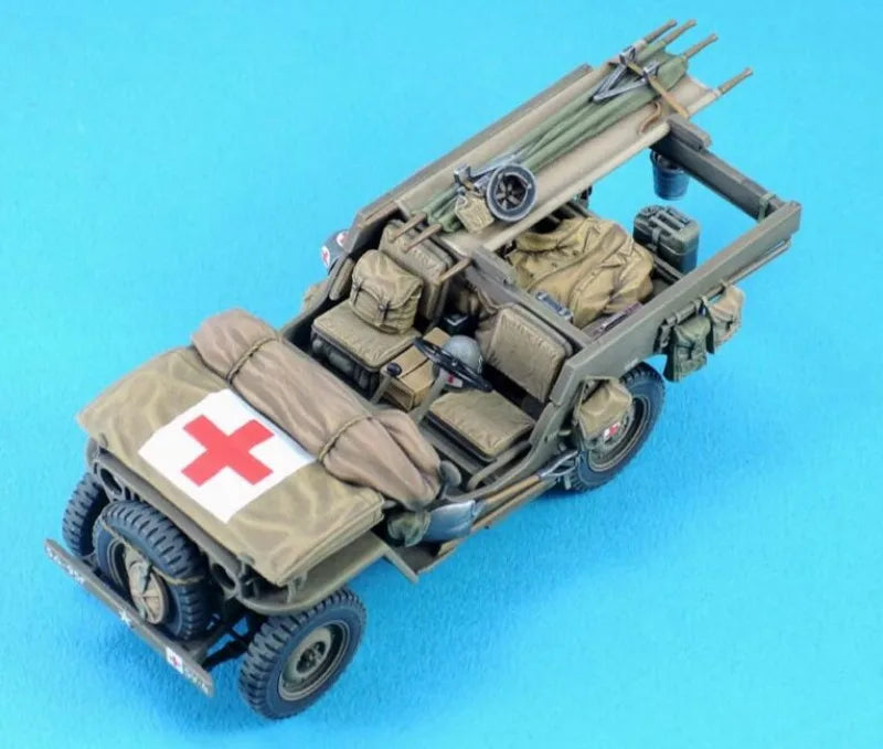 WWII US Military Ambulance Jeep 1/35 Resin Model Kit - 1/35 resin model view 2