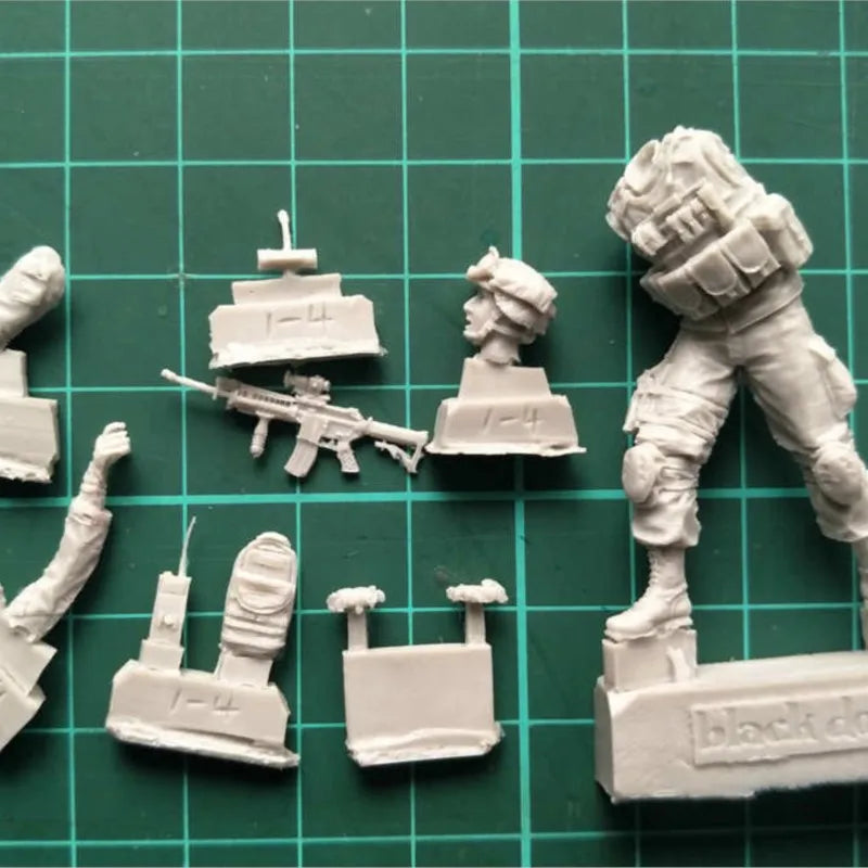 WWI German Infantry Squad with Medic 1/35 Resin Figure Kit - resin model view 2