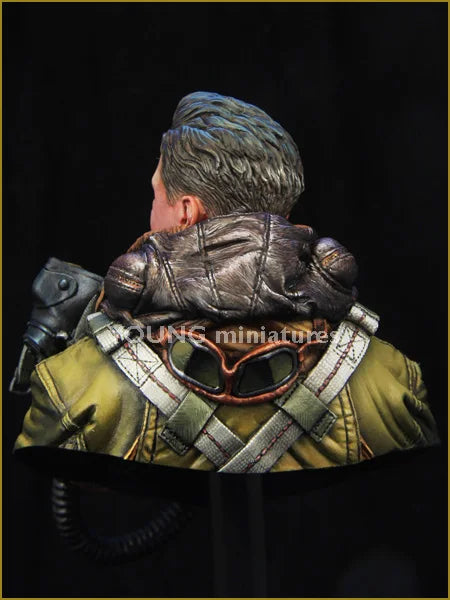 WWII RAF Bomber Pilot 1/35 Resin Bust Figure - 1/35 resin model view 5