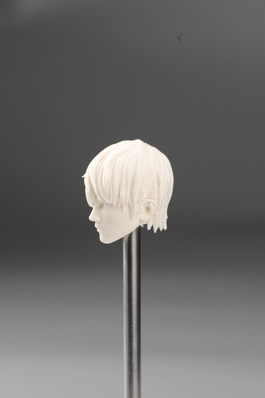 1/6 Scale Male Soldier Head Sculpt Resin Bust with Black Hair - 1/6 resin model view 4