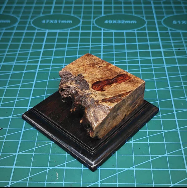 Scenic Rocky Outcrop Diorama Base 1/35 Resin Display Stand Kit