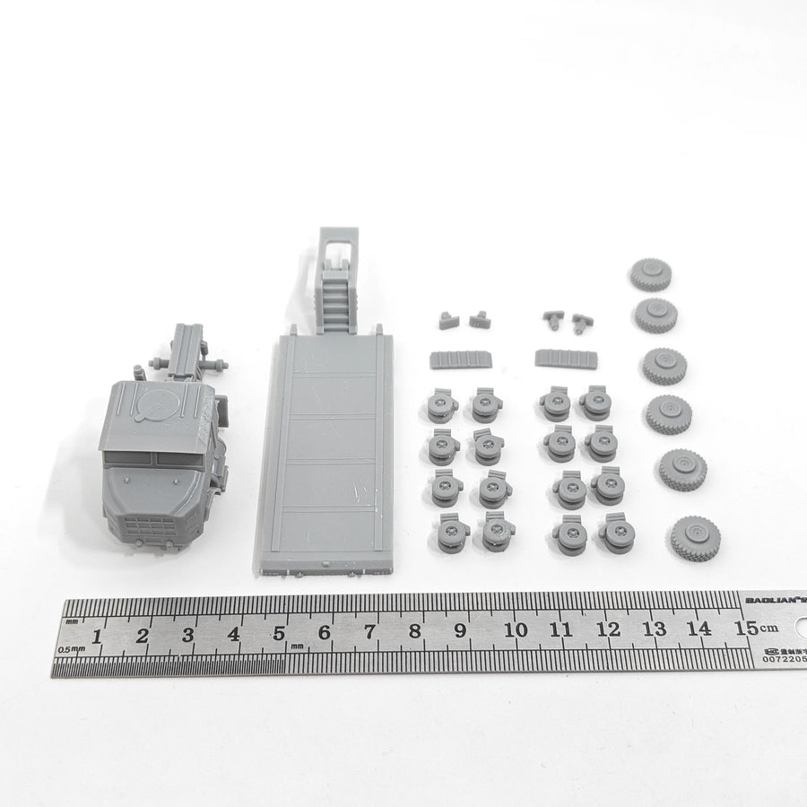 Oshkosh M1070 Global HET Heavy Equipment Transporter 1/144 Resin Kit - 1/144 resin model view 4