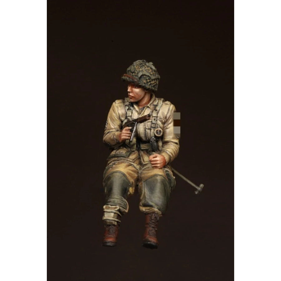 US Airborne Soldier in Combat Gear 1/35 Resin Figure - 1/35 resin model view 3