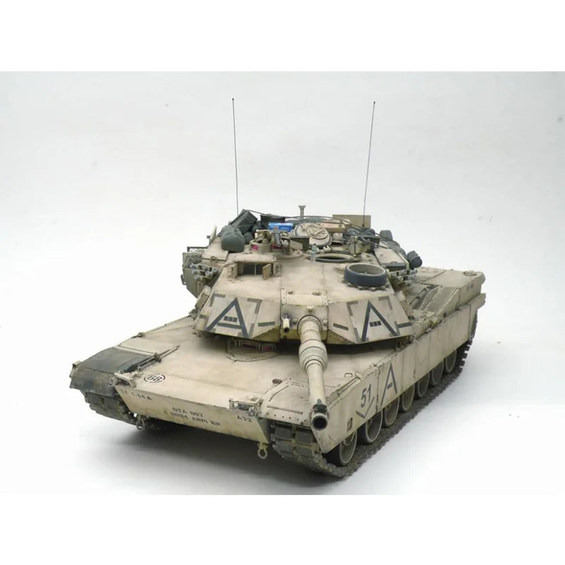 US M1A1 Abrams Main Battle Tank Gulf War 1/35 Resin Model Kit - 1/35 resin model view 2