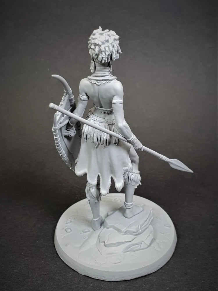 Masai Scout with Spear 1/24 Resin Figure Kit - 1/24 resin model view 2