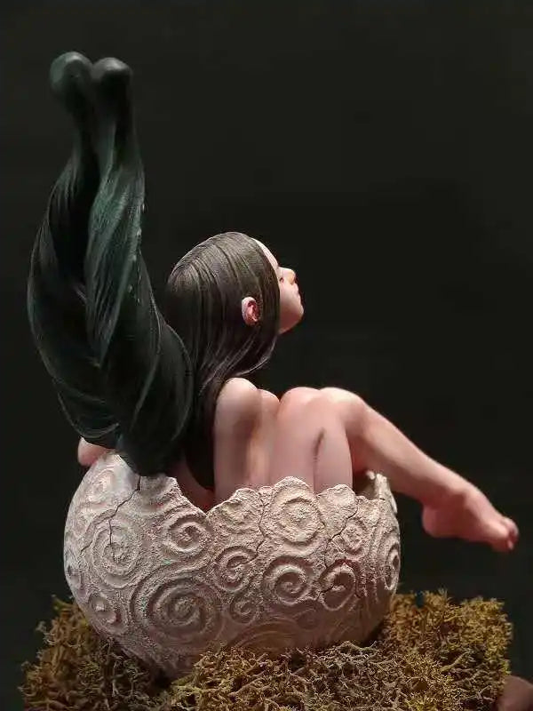 Fantasy Eggshell Fairy with Wings Resin Figure Kit - resin model view 2