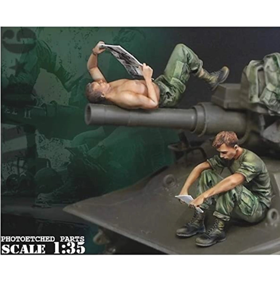 WWII Military Maintenance Scene 1/35 Resin Diorama Kit - 1/35 resin model view 2