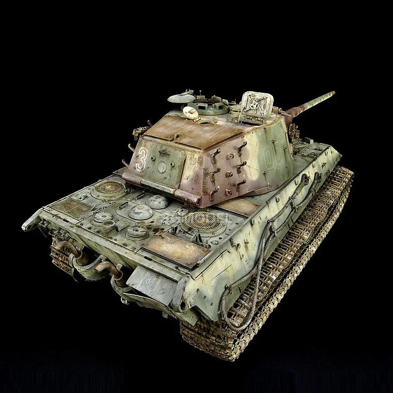 German Tiger II King Tiger Heavy Tank Three-Color Camo 1/35 Resin Vehicle Kit - resin model view 5