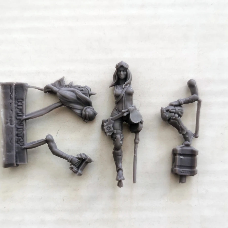 Sci-Fi Female Operatives Squad 28mm Stylized Resin Figure Set - resin model view 3