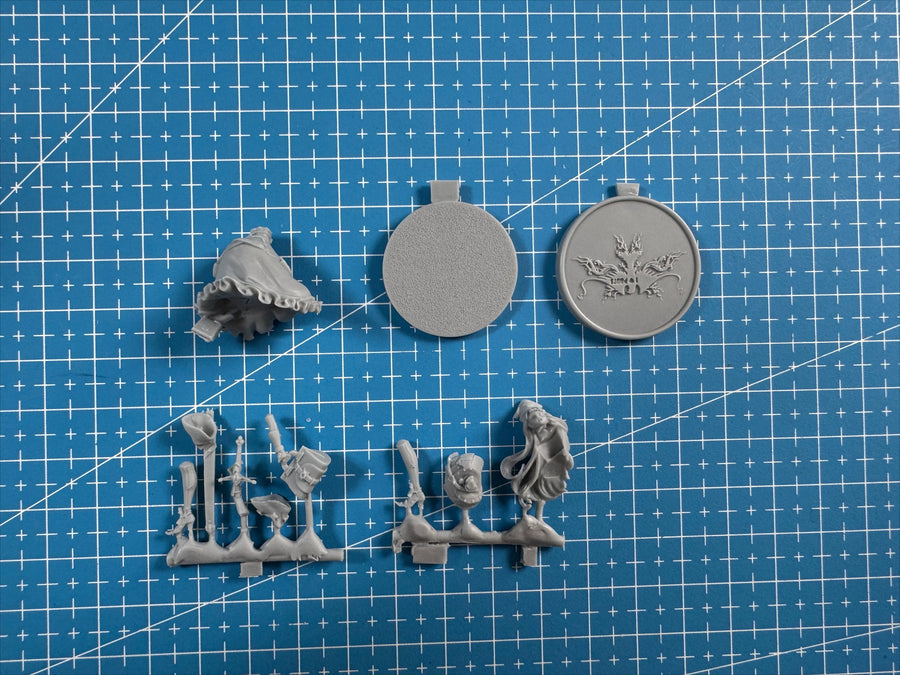 Female Swordswoman with Rifle 40mm Resin Figure Kit - 40mm resin model view 2