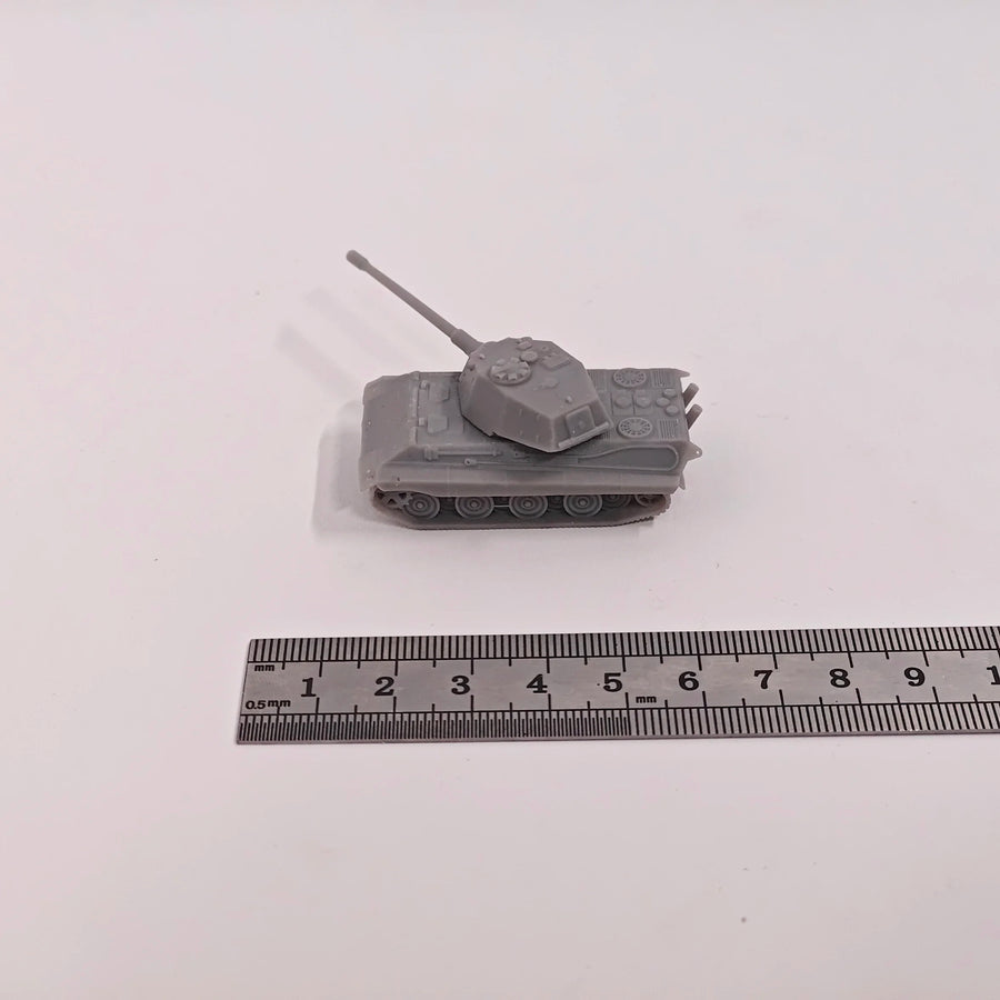 E-75 Standardpanzer Heavy Tank 1/144 Resin Model Kit - 1/144 resin model view 3