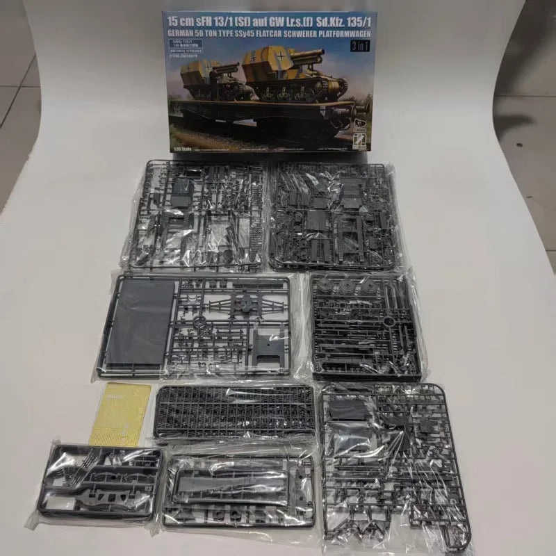 WWII German Hummel and Wespe Self-Propelled Gun Set 1/35 Resin Vehicle Kit - resin model view 3