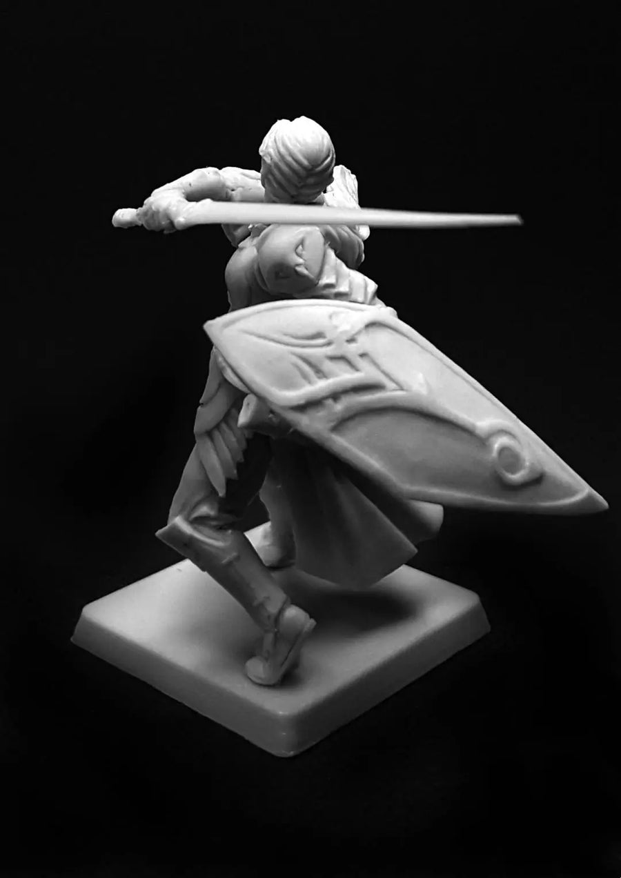 Female Swordmaster Warrior 33mm Resin Figure Kit - 33mm resin model view 5