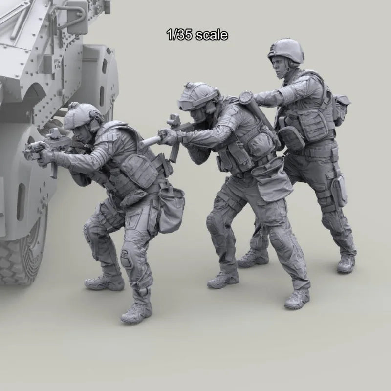 Modern Tactical Soldiers 3-Figure Set 1/35 Scale Resin Kit - 1/35 resin model view 4