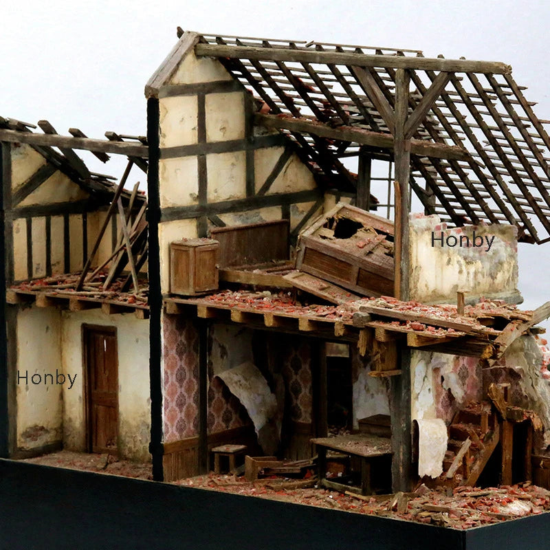 WWII German Ruins Diorama with Tank & Soldiers 1/35 Resin Kit - resin model view 2