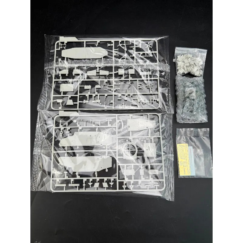 French FT T.S.F Radio Version Tank 1/35 Scale Resin Model Kit - 1/35 resin model view 4