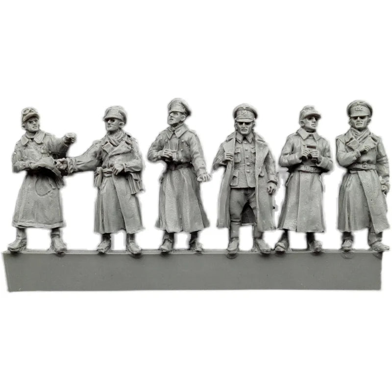 WWII Soviet Officers Great Coat 6-Figure Set 1/72 Resin Figures - 1/72 resin model view 2