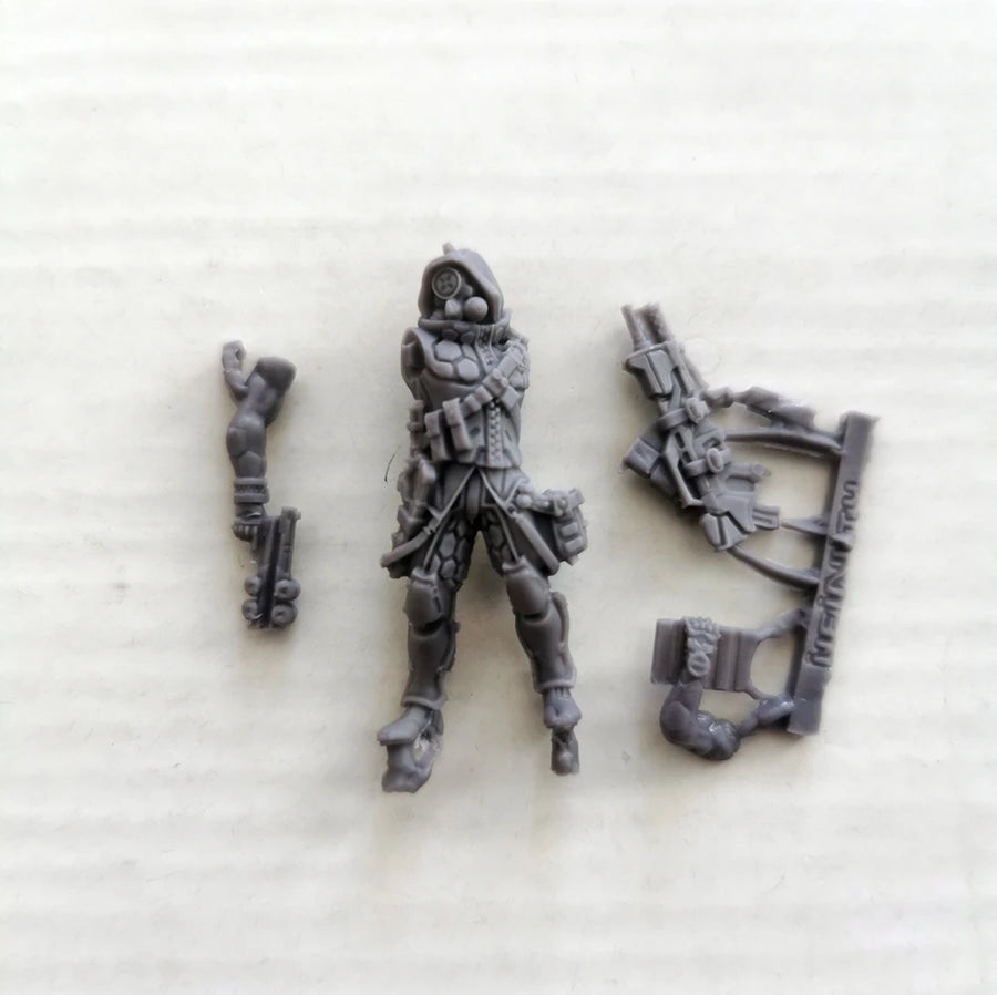 Sci-Fi Female Operatives Squad 28mm Stylized Resin Figure Set - resin model view 2