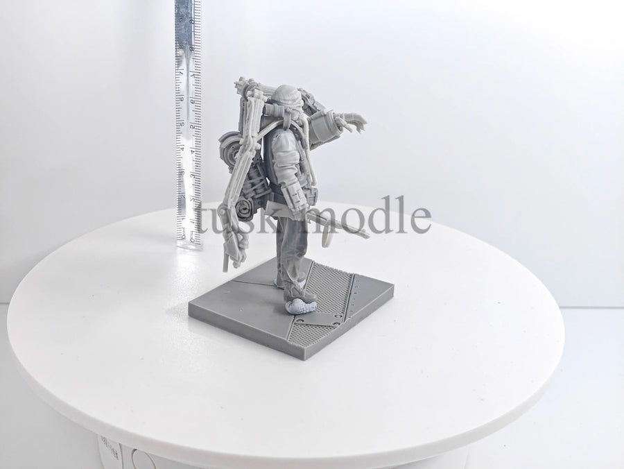 Stranger 90 Exosuit Soldier 1/24 Scale Resin Figure Kit - 1/24 resin model view 4