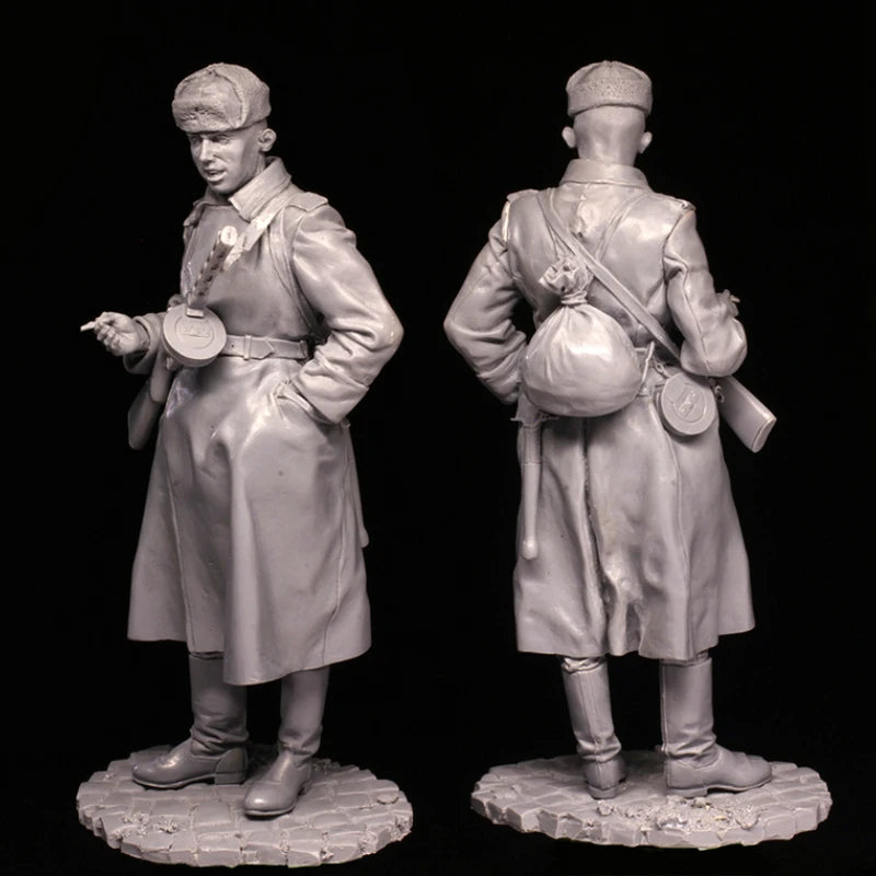 WWII Soviet Soldier with Mosin-Nagant 1/16 Resin Figure - 1/16 resin model view 4