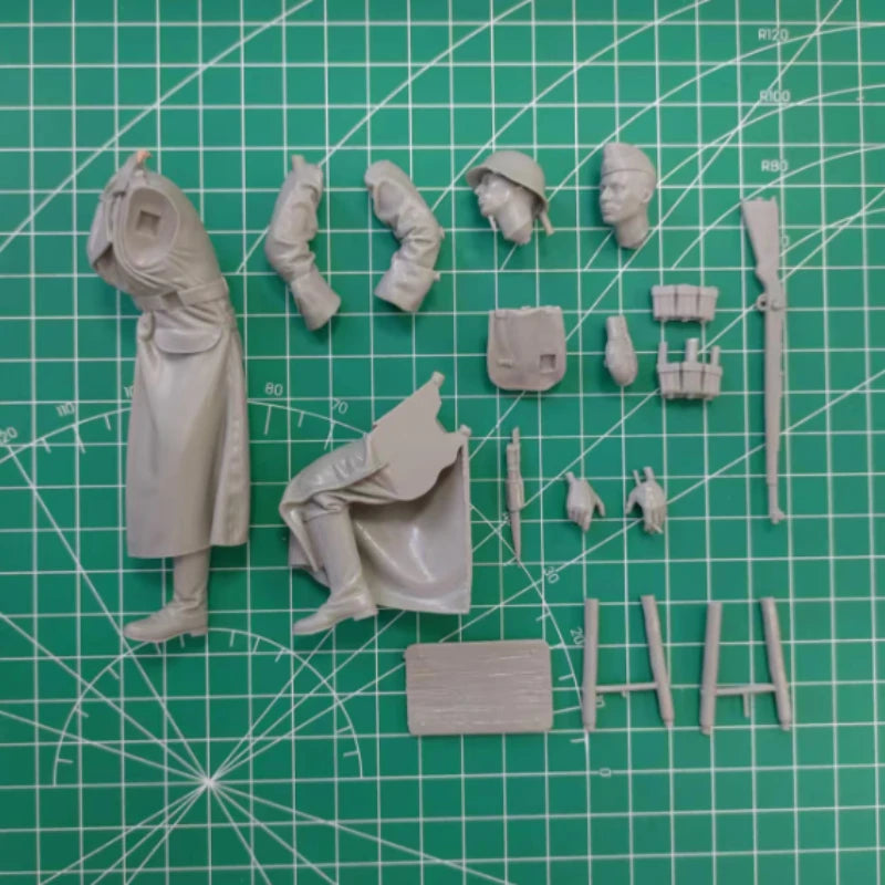 WWII German Wehrmacht Soldier with Rifle 1/16 Resin Figure - 1/16 resin model view 5