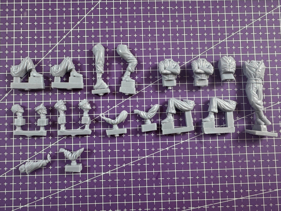 WWII German 16th Panzer Crew at Rest 1/35 Resin Figure Set - 1/35 resin model view 2