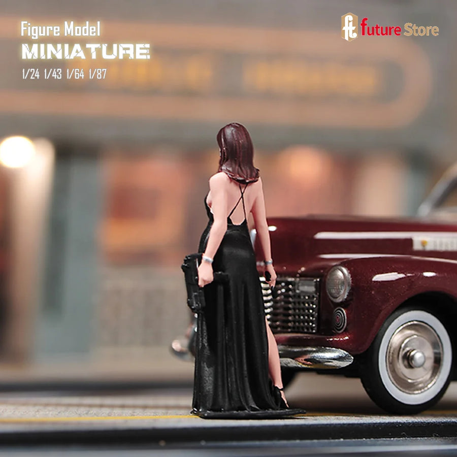 1950s Pin-up Woman Black Dress 1/87 Resin Figure Model Kit - 1/87 resin model view 3