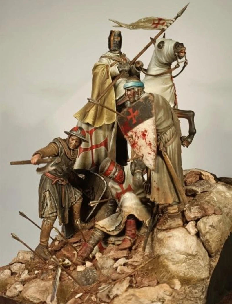 Crusades Knight with Horse 75mm Resin Figure Diorama - 75mm resin model view 2