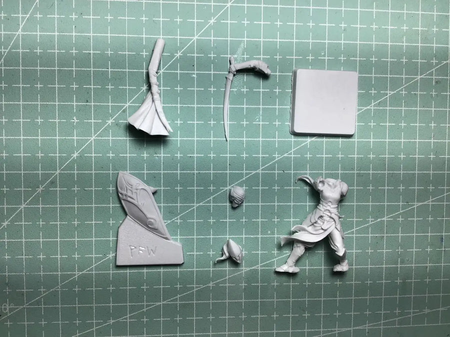 Female Swordmaster Warrior 33mm Resin Figure Kit - 33mm resin model view 6