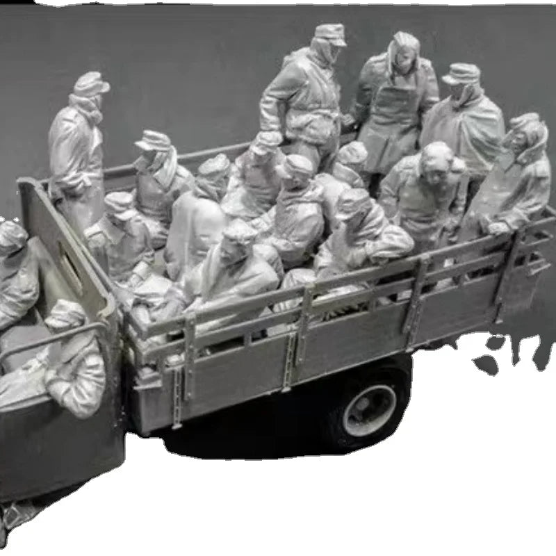 WWII Captured Soldiers 16-Figure Diorama Set 1/35 Resin Kit - 1/35 resin model view 2