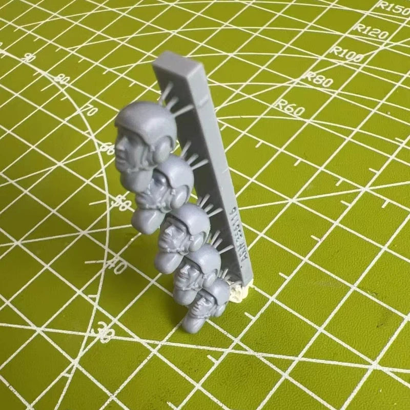 1/35 Modern Military Head Set (Resin Accessory) - resin model view 3