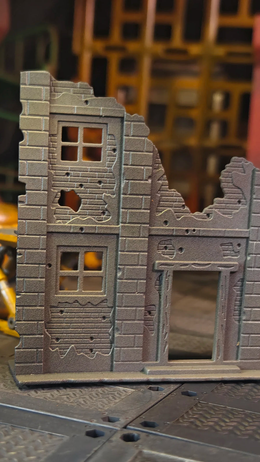 Ruined Stone Fortress Building Diorama Resin Miniature Wargames Scenery - resin model view 3