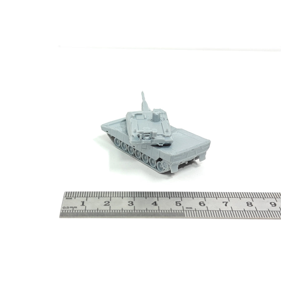 Panther KF51 Modern German Tank 1/144 Resin Model Kit - 1/144 resin model view 4