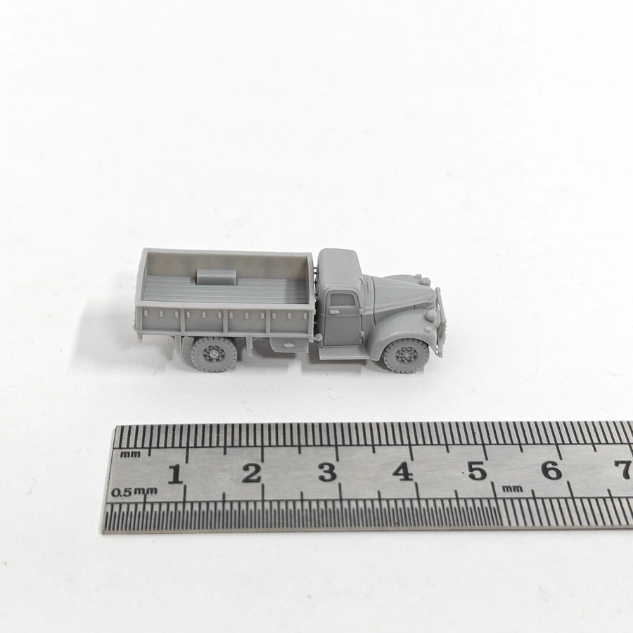 LRDG Chevrolet 30cwt Truck 1/144 Scale Resin Model Kit - 1/144 resin model view 2