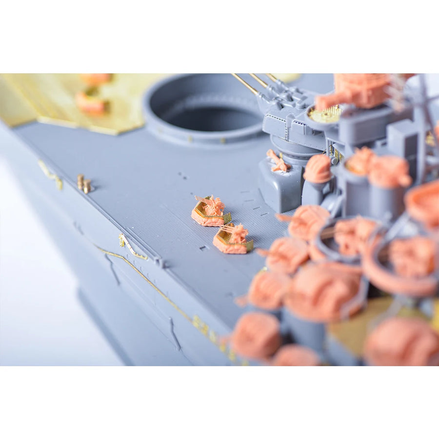 IJN Yamato Battleship 1/350 Resin Model Kit with Diorama Base - 1/350 resin model view 5