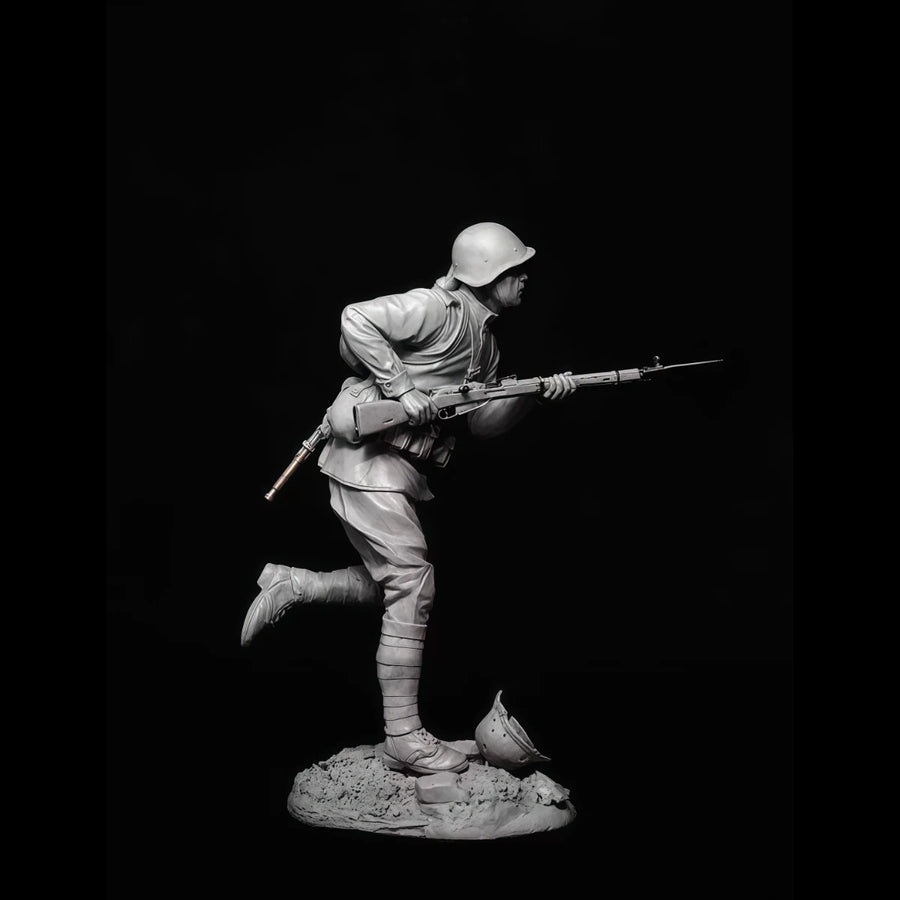 WWI British Soldier Advancing 1/24 Resin Figure - 1/24 resin model view 5