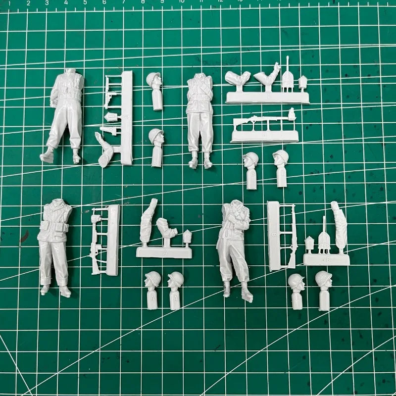 WWII US Infantry Squad 4-Figure Set 1/35 Resin Model Kit - 1/35 resin model view 3