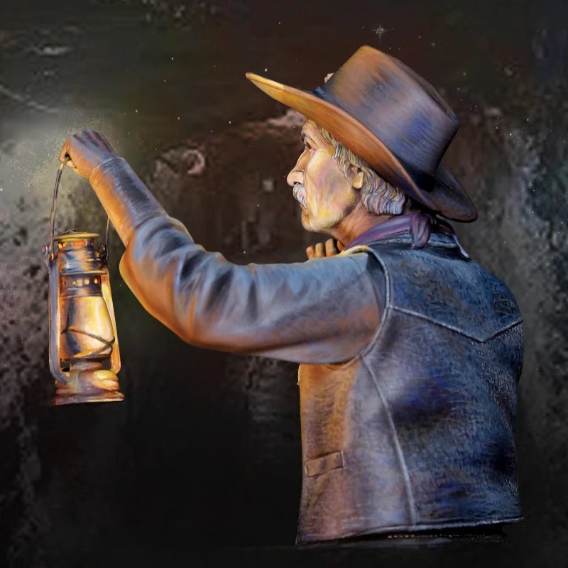 Wild West Sheriff with Lantern 1/10 Resin Bust - 1/10 resin model view 3