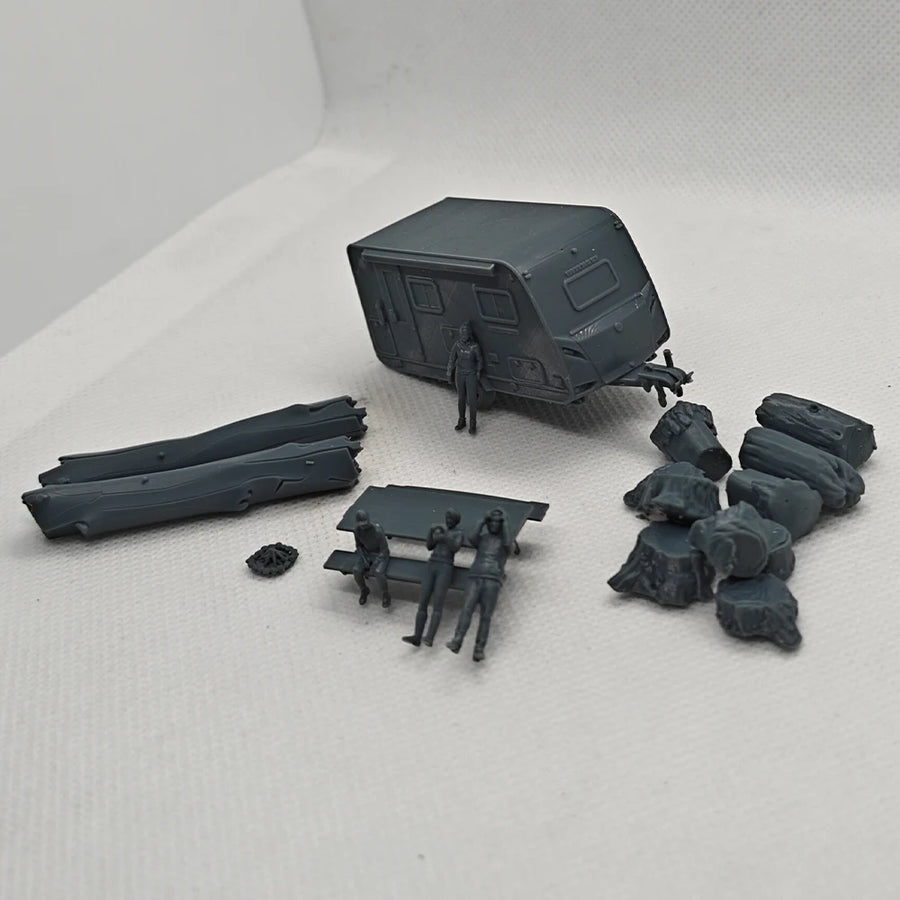 Railway Campsite Diorama with Caravan, Picnic Tables & Logs 1/87 Resin Kit - 1/87 resin model view 3