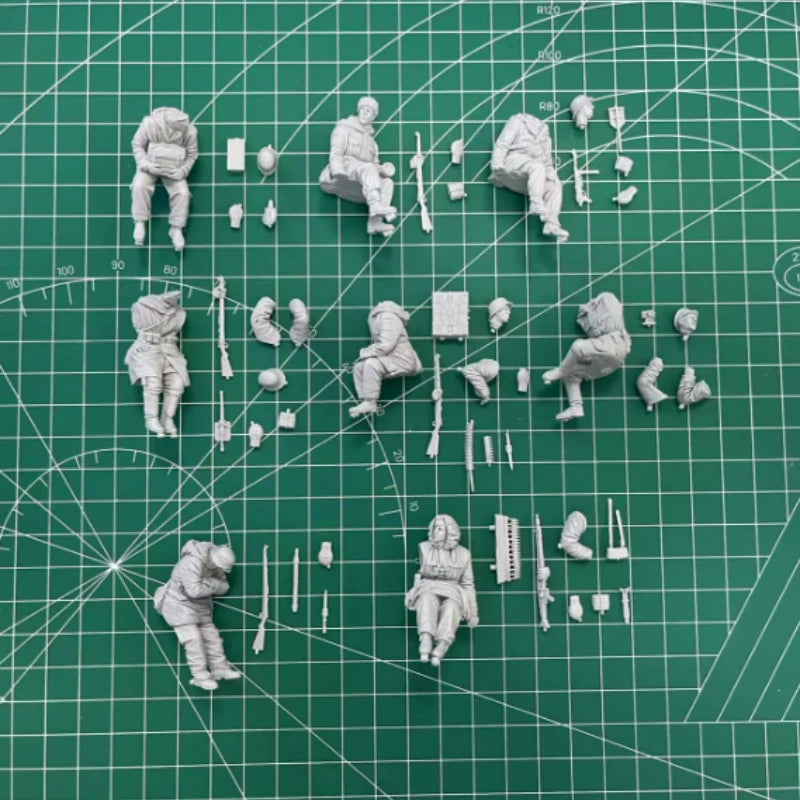 WWII German Panzergrenadiers 8-Figure Set 1/35 Resin Diorama Kit - 1/35 resin model view 4