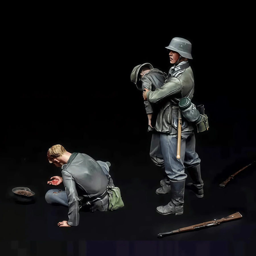 WWII German Soldier 3-Figure Diorama Set 1/35 Resin Model Kit - 1/35 resin model view 2