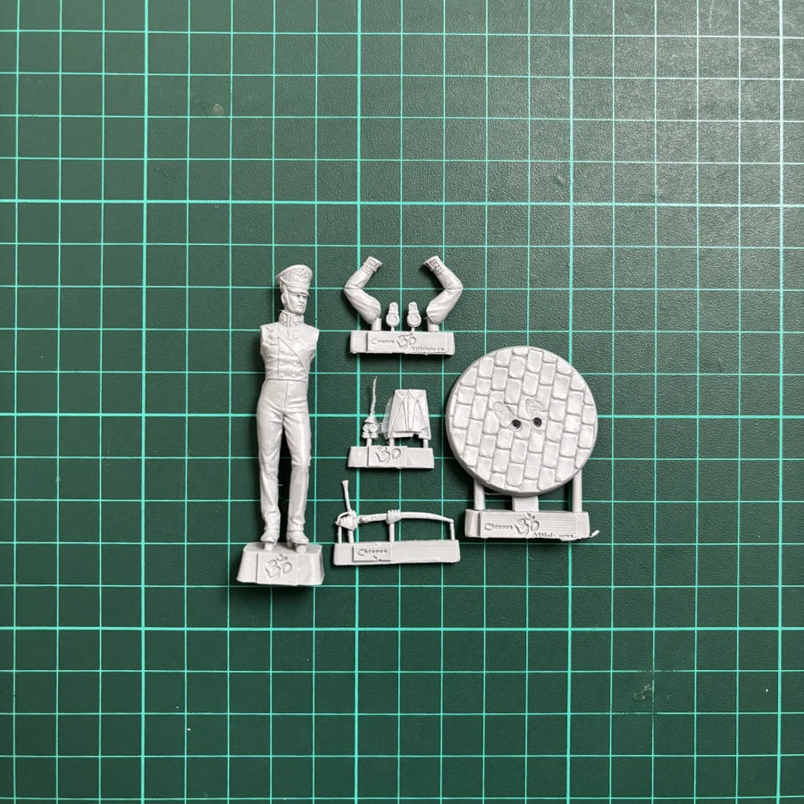 19th Century Imperial Military Officer Full Figure 54mm Resin Kit - resin model view 5